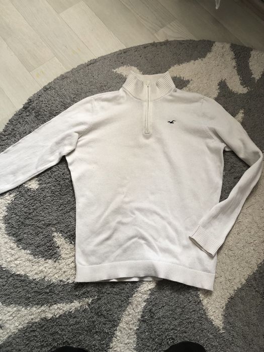 Світер під горло Hollister