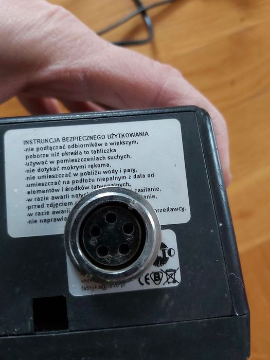 Zasilacz stabilizowany 12V 1A :: Telto