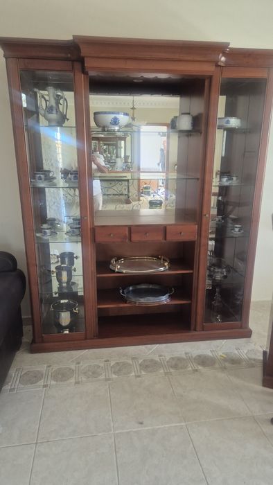 Mesa de cerejeira  com ferro mais bar com mesa evdois bancos