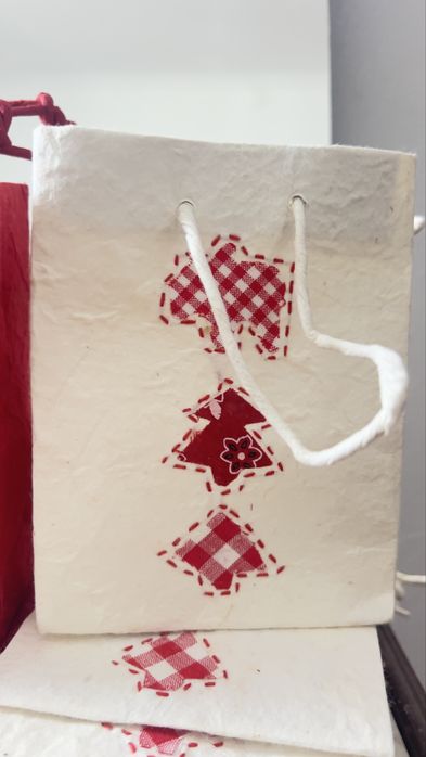 Sacos em papel reciclado de Natal