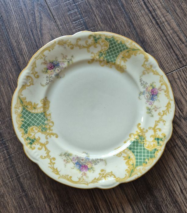 Piękny zabytkowy porcelanowy tależyk deserowy Bawaria styl Rokoko