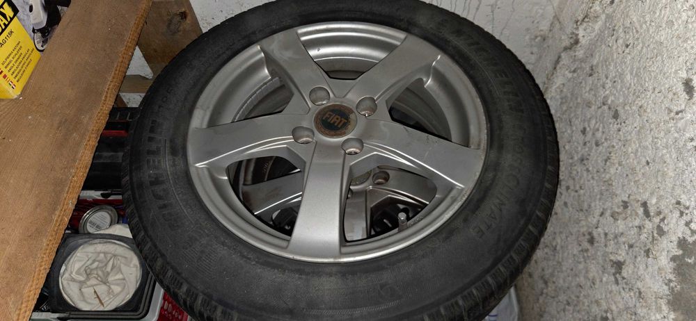 Koła felgi aluminiowe Fiat Punto 15 cali.