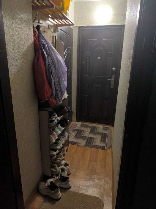 Продам кімнату в гуртожитку просп. Голосіївський (40-річчя Жовтня)17-Б