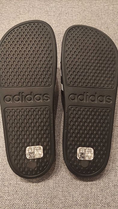 Klapki Adidas - rozmiar 42 - Nowe