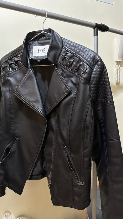 Шкіряна курточка стан Нова