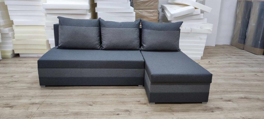 Narożnik z funkcją spania i pojemnikiem na pościel