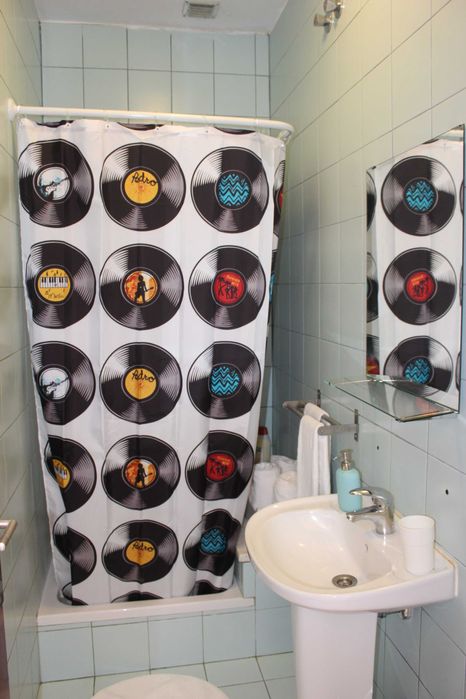 Alugo T1 Kitchnet com grande jardim privativo