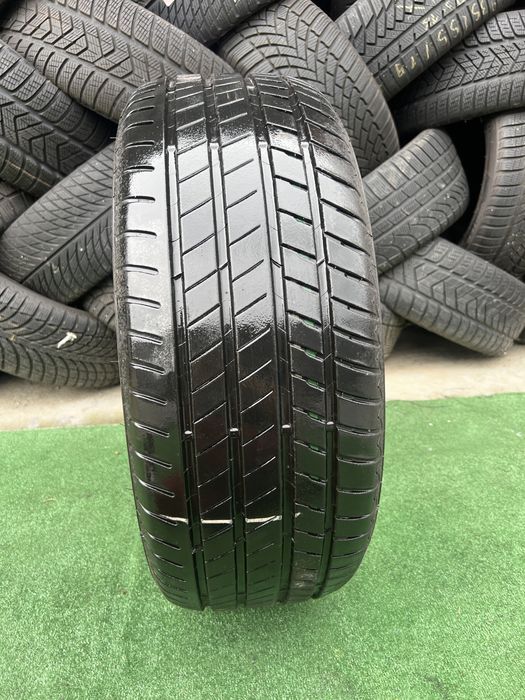 Opona Bridgestone 245/50/19 pojedynka