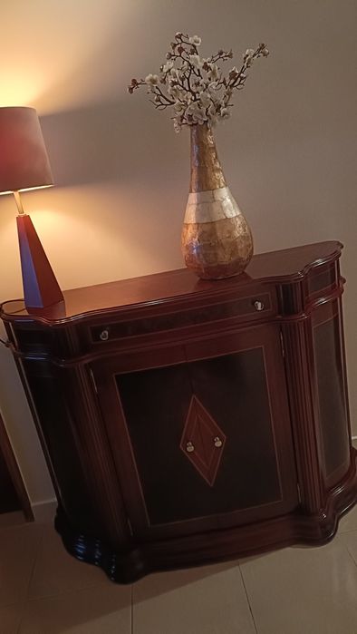 Aparador madeira antiga