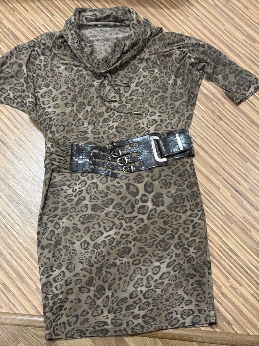 Сукня з леопардовим принтом