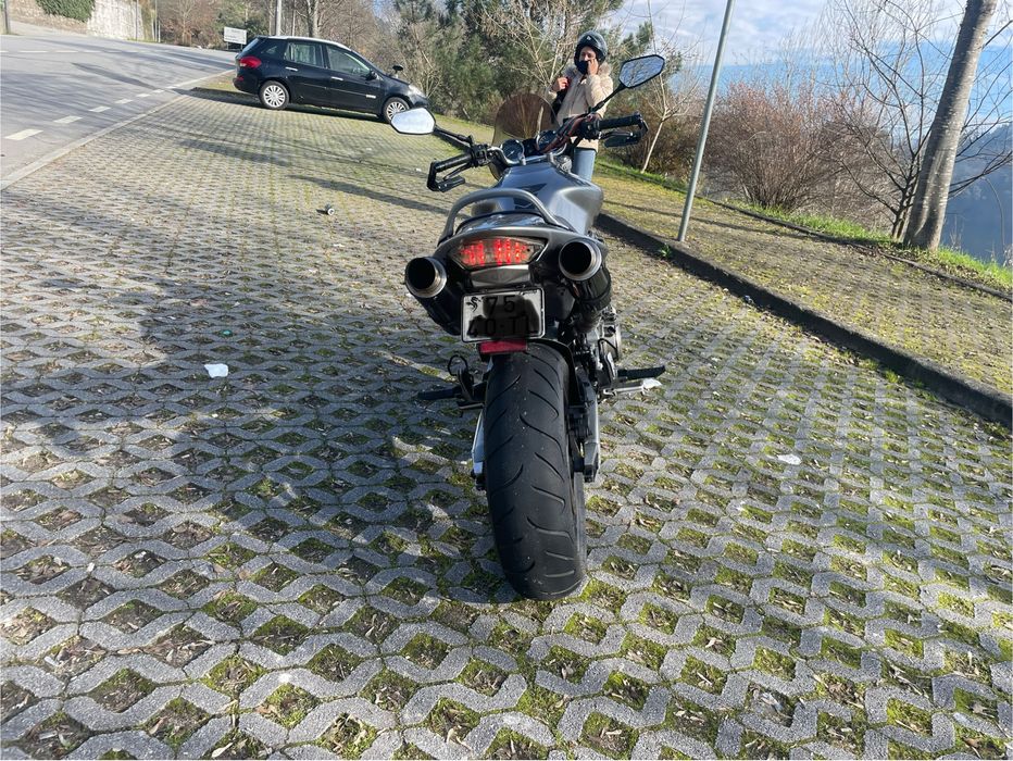 Honda Hornet 900 com varios extras