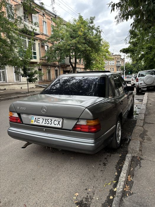 Mercedes-benz.124 E200