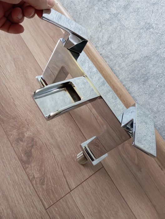 Кран  в ванну Mondella