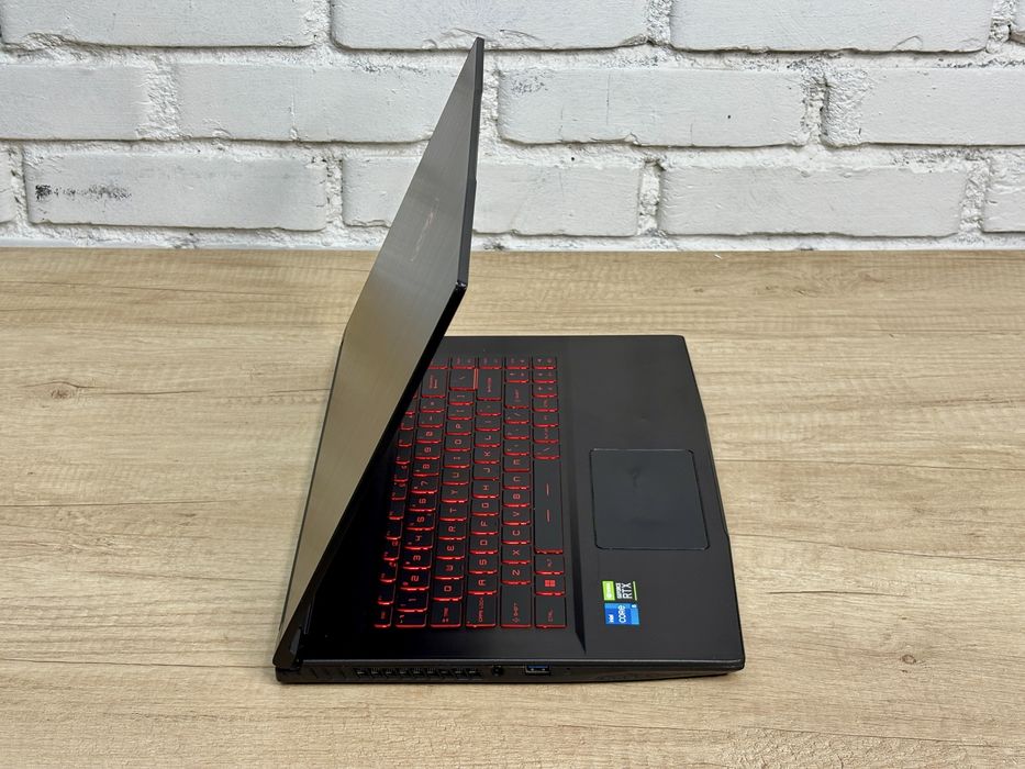 Ігровий ноутбук MSI GF63 Thin i5-11400H RTX 3050 16GB 256GB SSD 144Hz
