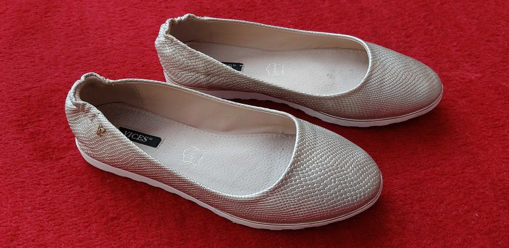 Złote baleriny Vices