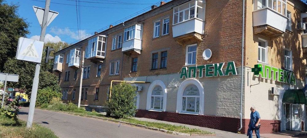 Продаж 3-кімнатної квартири без ремонту,проспект Миру 68