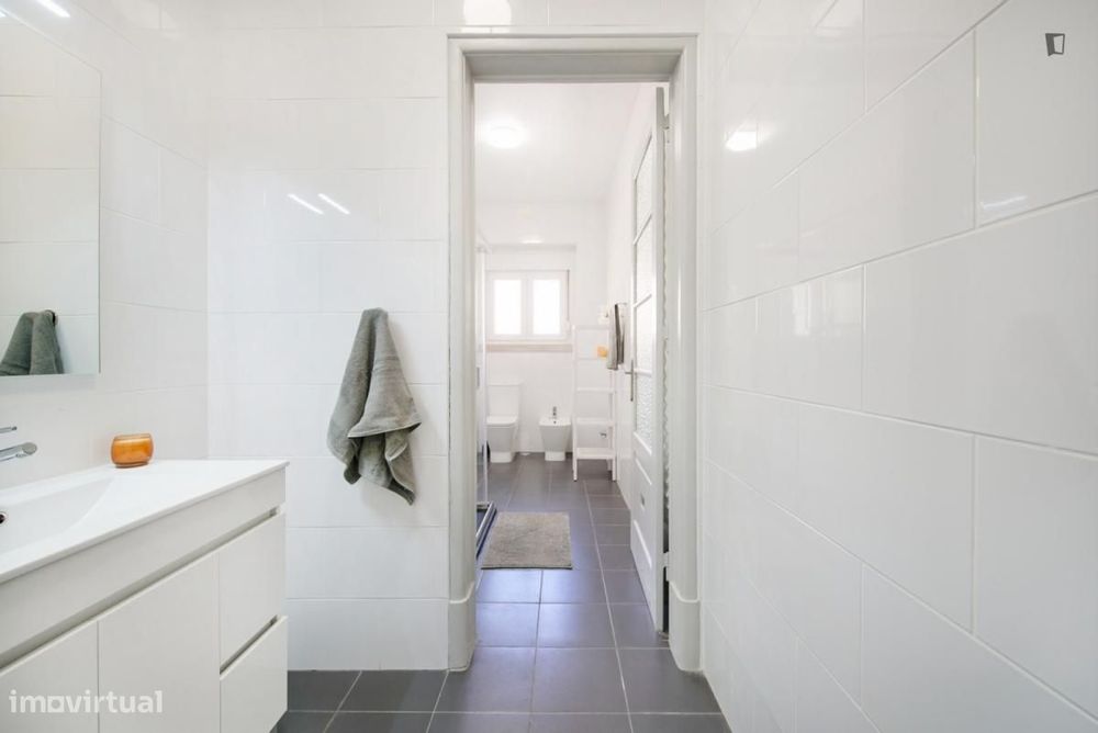 Quarto - localizado em Alameda Lisbon