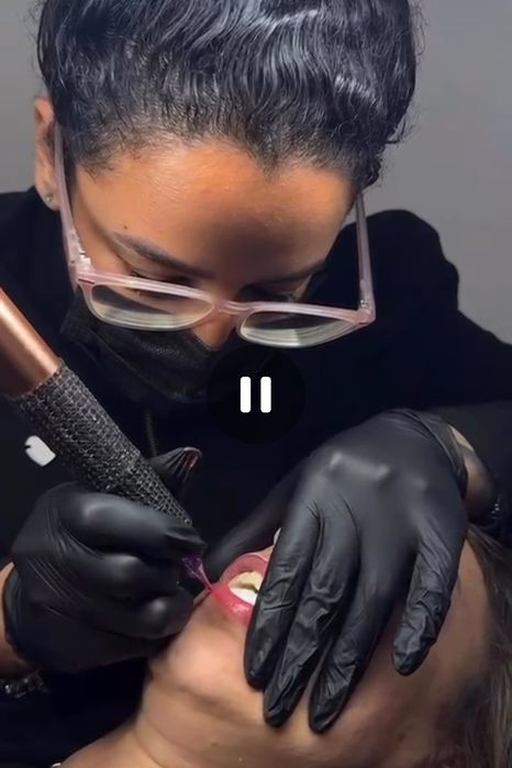 Micropigmentação labial/Modelos formação