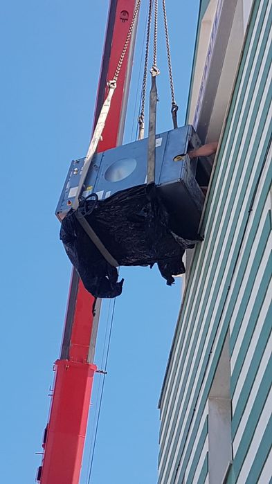 Máquina de lavar e secar roupa tornamos o seu negócio possível