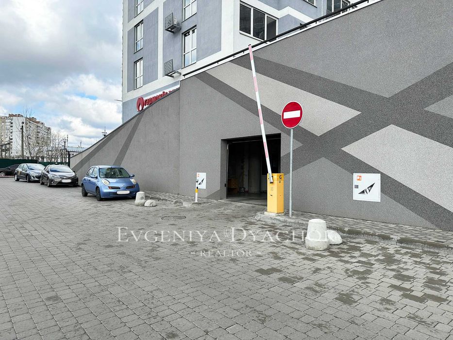 Продаж паркомісць в ЖК Лебединый, Ревуцького, 40-В