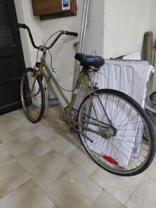 Bicicleta antiga Italiana no estado real que se encontra nas fotos 80€