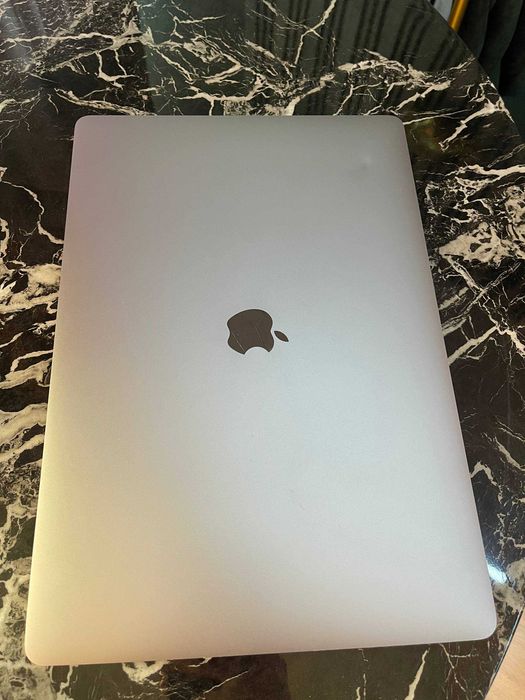 MacBook Pro 16 2019