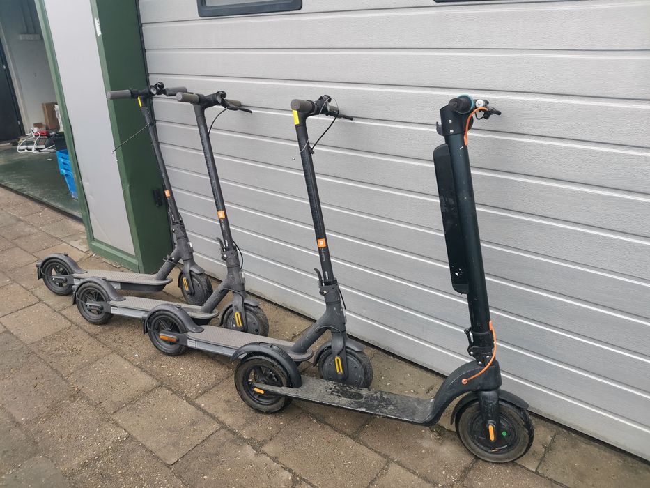 Електросамокат Xiaomi mi electric до роботи.