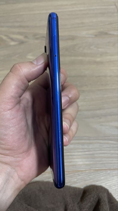 Продам Xiaomi Mi 9 Lite Blue 64 Gb