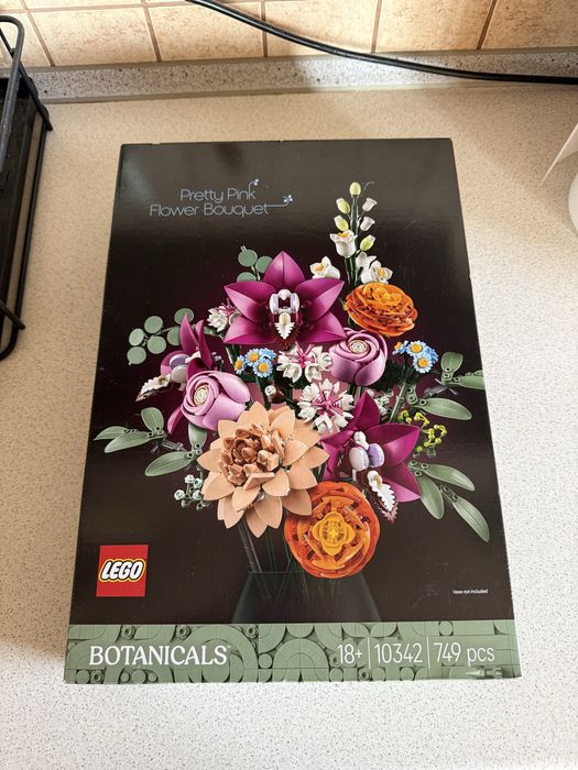 LEGO Botanicals 10342 Pretty Pink Flower Bouquet