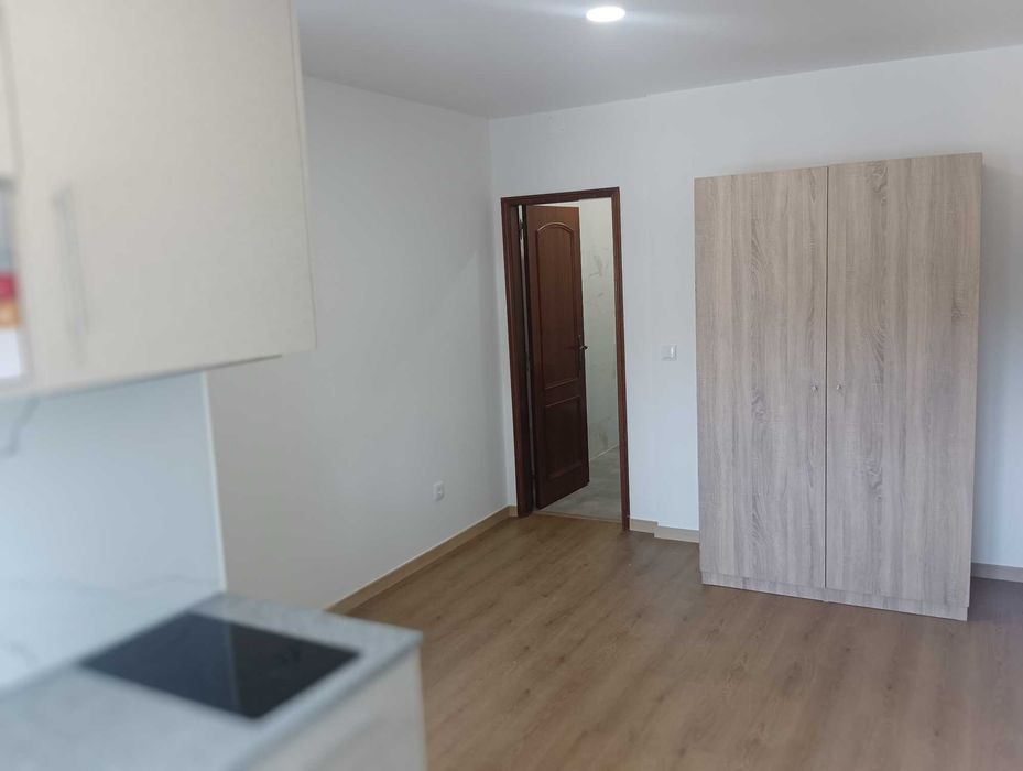 Arrenda-se T0 - Gandara dos Olivais (perto Escola Sec. Afonso Lopes Vieira)