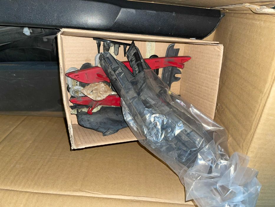 Parachoques Traseiro VW Scirocco Original Pré-Facelift e Peças Várias