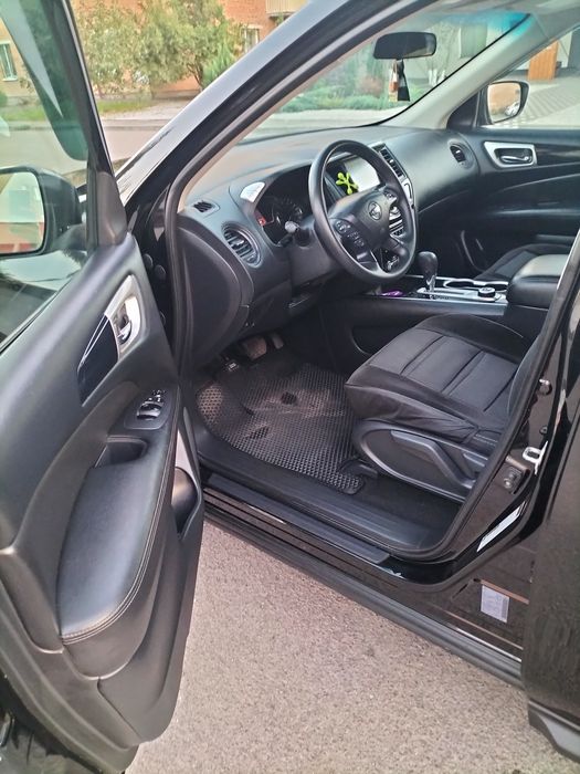 Продам Nissan Pathfinder