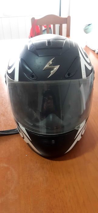 Capacete exo com afinação a ar para ajunte de interior.