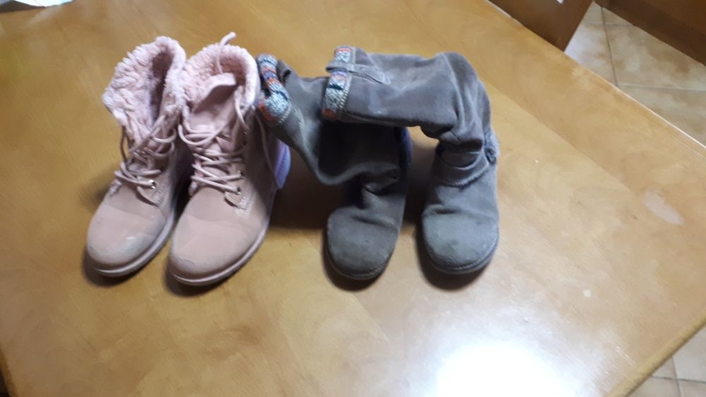 Botas de menina como novas