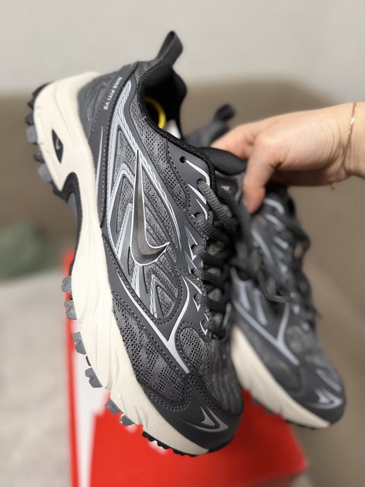 Кросівки    Nike