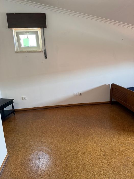 Quarto em porto salvo oeiras