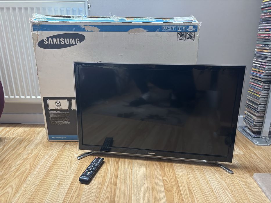 Телевізор  Samsung UE32F4500AK [ SMART TV  / T2 / HD ]