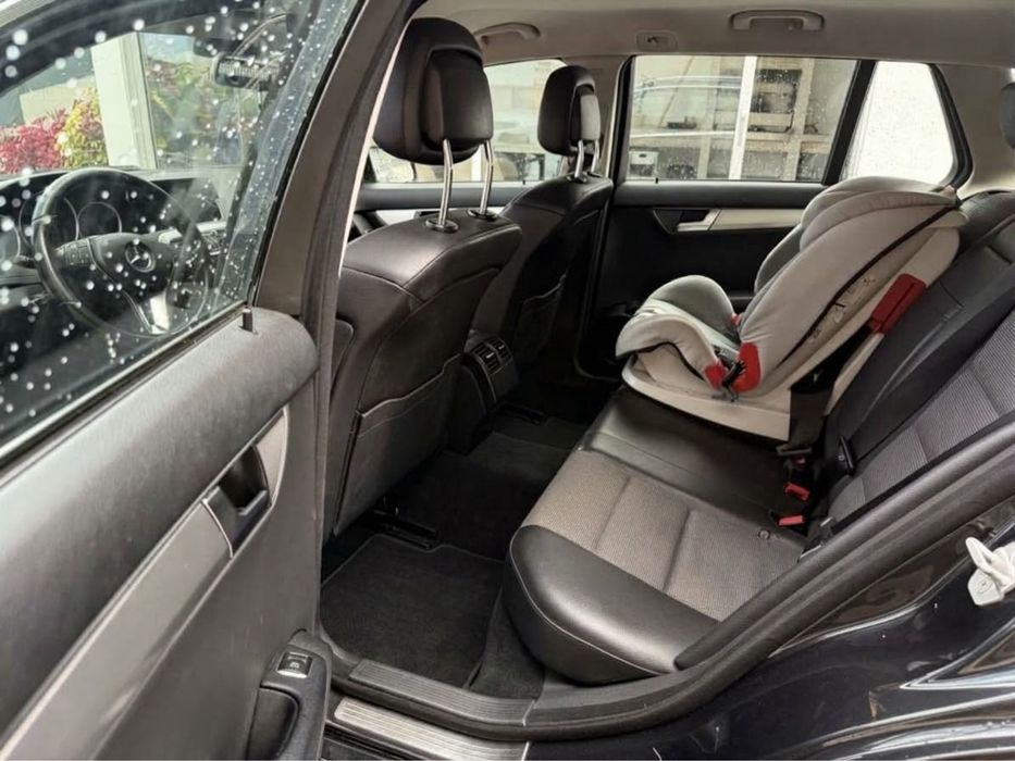 Mercedes-Benz C180 CDI Station 2011 | 290.000 km | Caixa manual | IUC pago