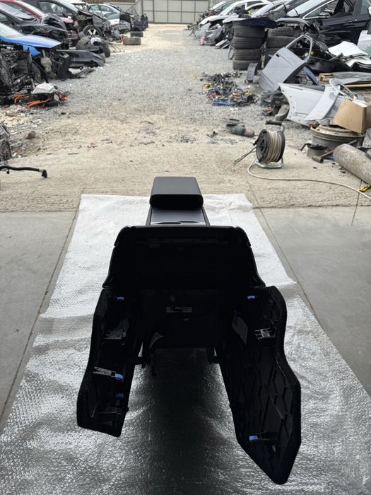 Консоль,підлокітник Tesla model Y Juniper, Тесла модель У Джуніпер