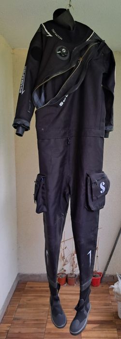 Skafander nurkowy suchy Scubapro definition