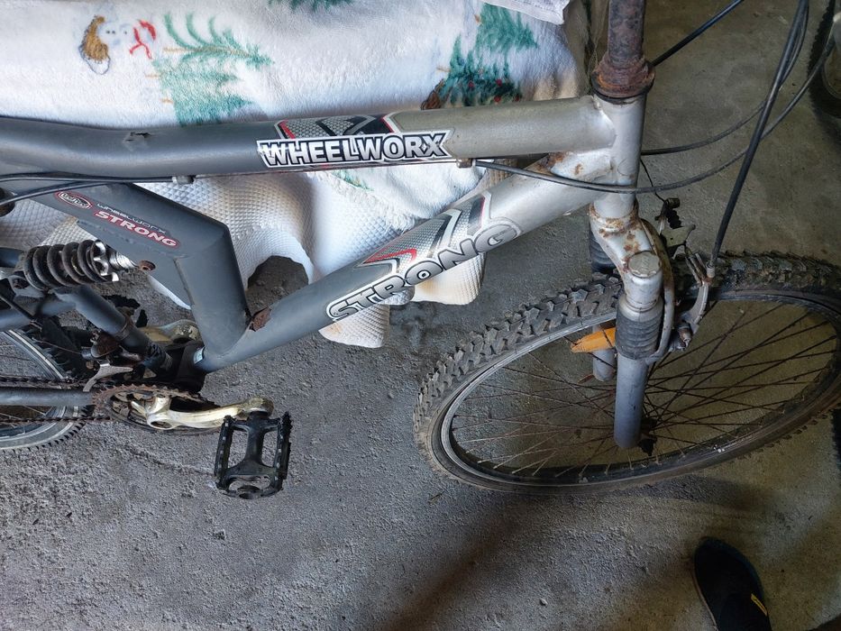 Lote de 2 Bicicletas Wheelworx (Strong e Mistral) – Para Projeto/Restauro