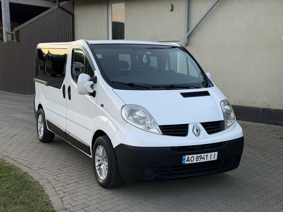 Renault Trafic 2.5 пасажир 9 місць