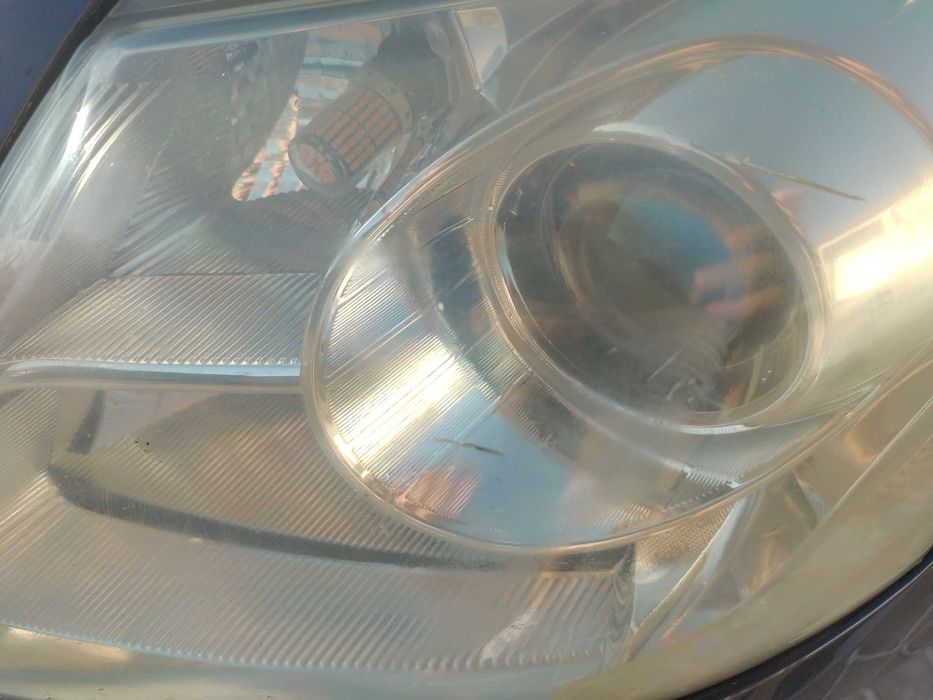 Par de Oticas Farois Usados originais Toyota Avensis >2009 T27 / T270