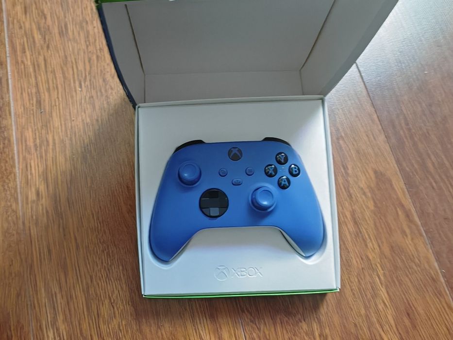 Kontroler Pad Xbox series niebieski shock blue