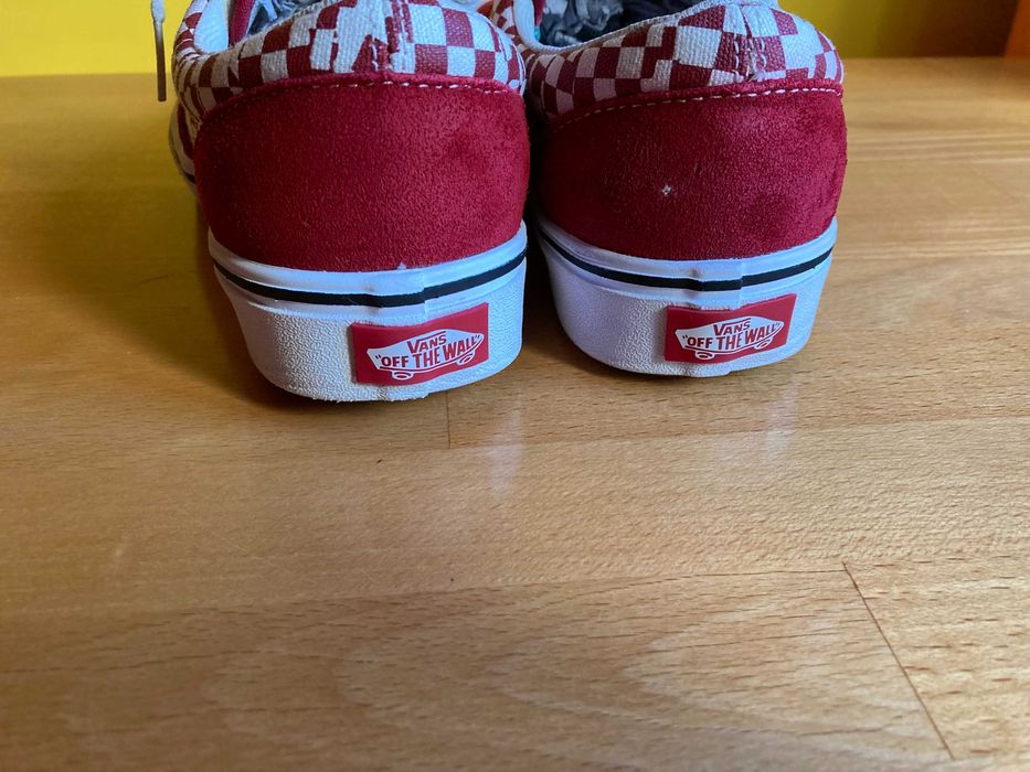 KA794 Vans Comfycush Era 36,5