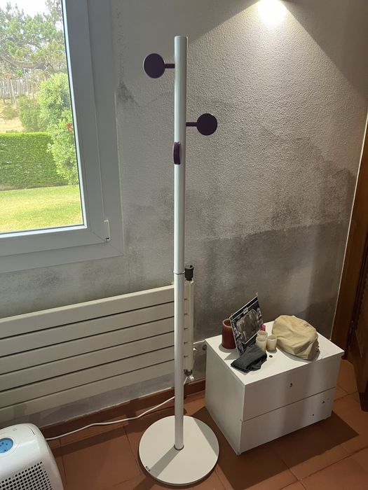 Beliche, armario secretária, mesa de cabeceira e bengalau