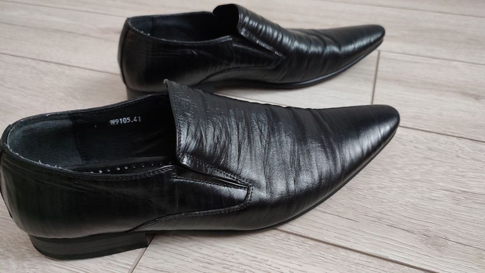 Чоловічі шкіряні туфлі
