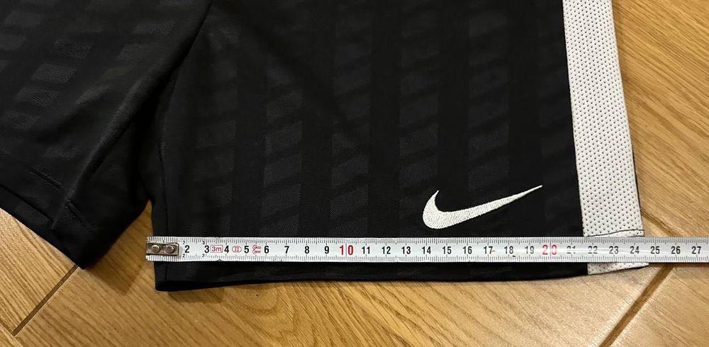 Дитячі шорти Nike 9-10 років