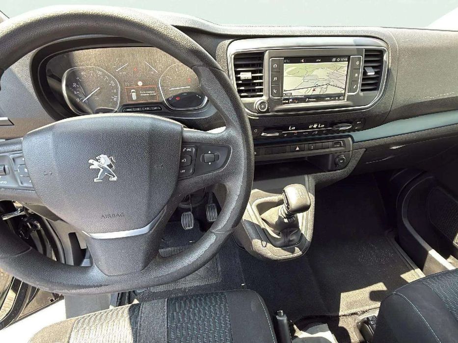 Peugeot Traveller