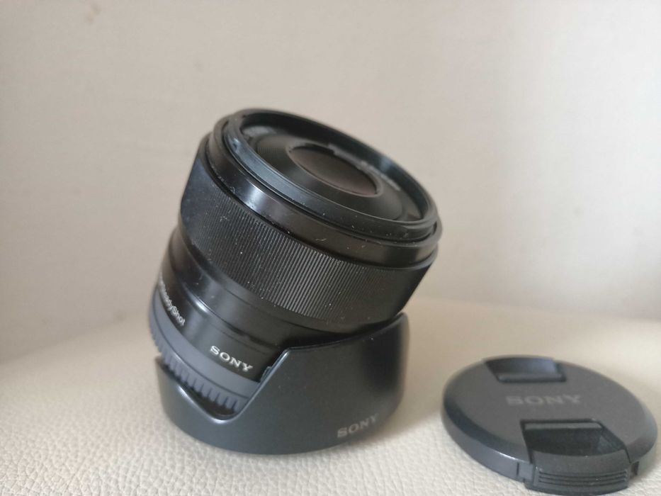 L| Sony 50 1.8 OSS czarny - jak nowy